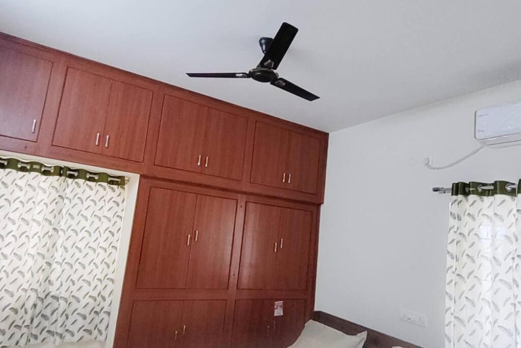 Servostay 2 Bhk Fully Furnished In Hafeezpet #301 Hyderabad Exterior photo